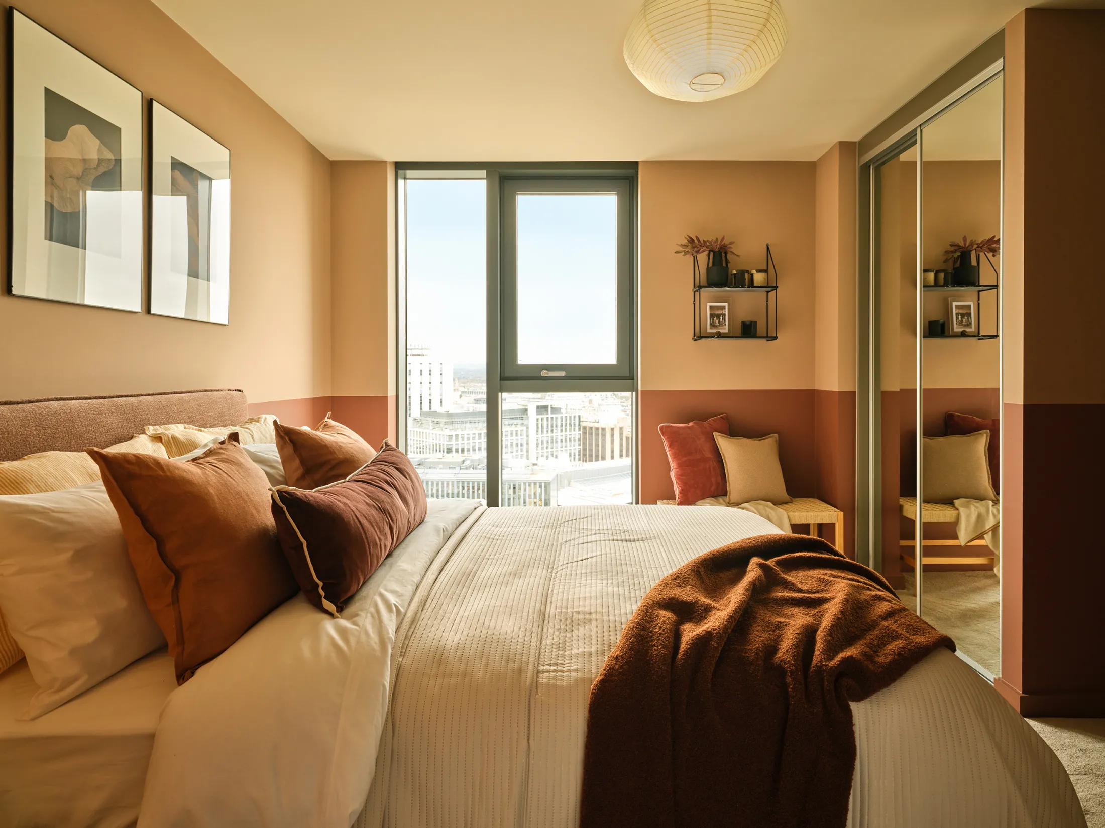 Tai Afon - 1 bedroom apartment, Bedroom with built in storage