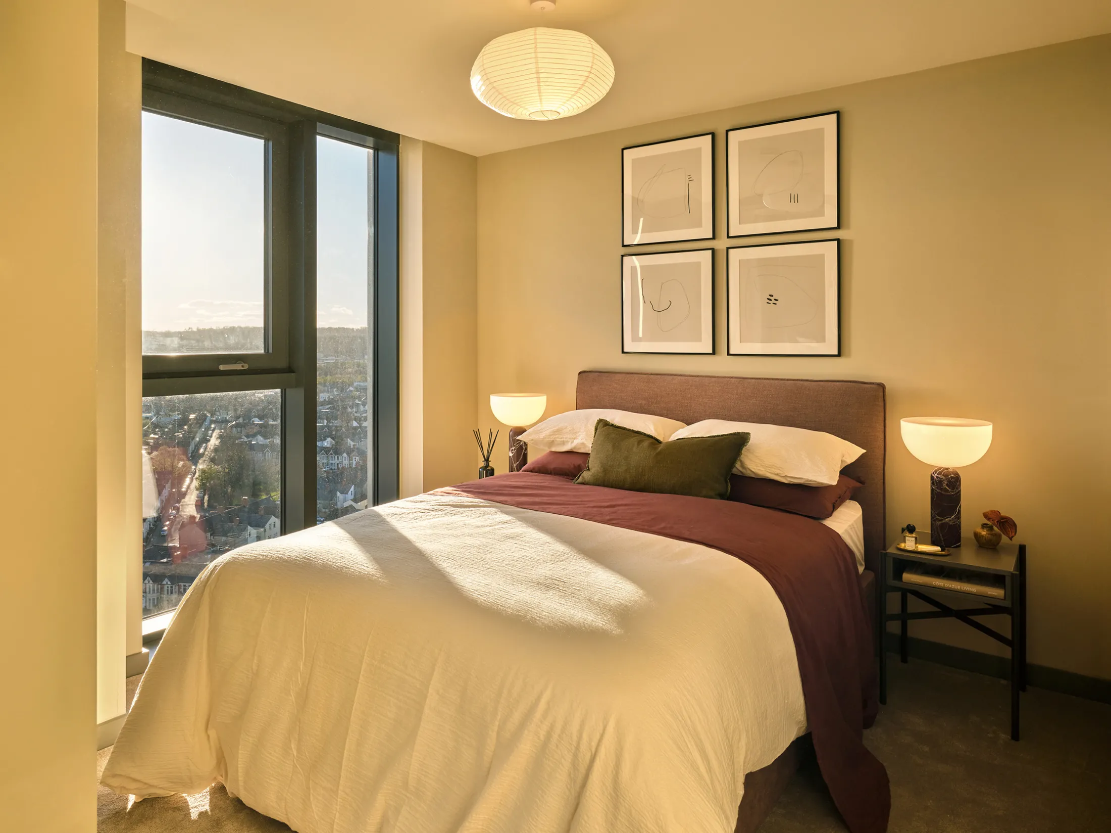 Tai Afon - 2 bedroom apartment - Large bedrrom with views