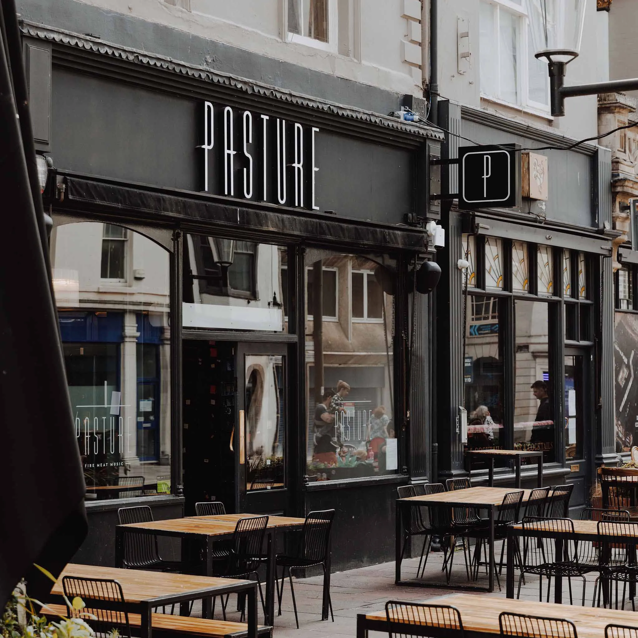 Tai Afon - Pasture - Eat, drink unwind